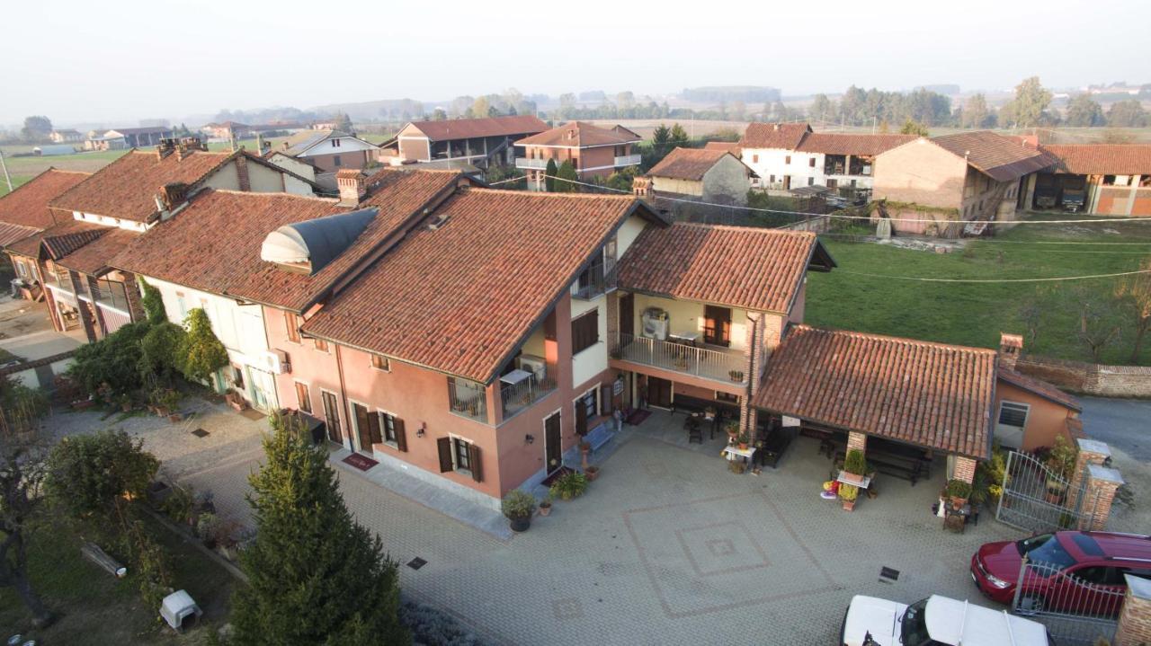 Agriturismo La Ca 'D Majin Poirino Zewnętrze zdjęcie